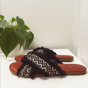 Universal Thread | Aztec Print | Sandals